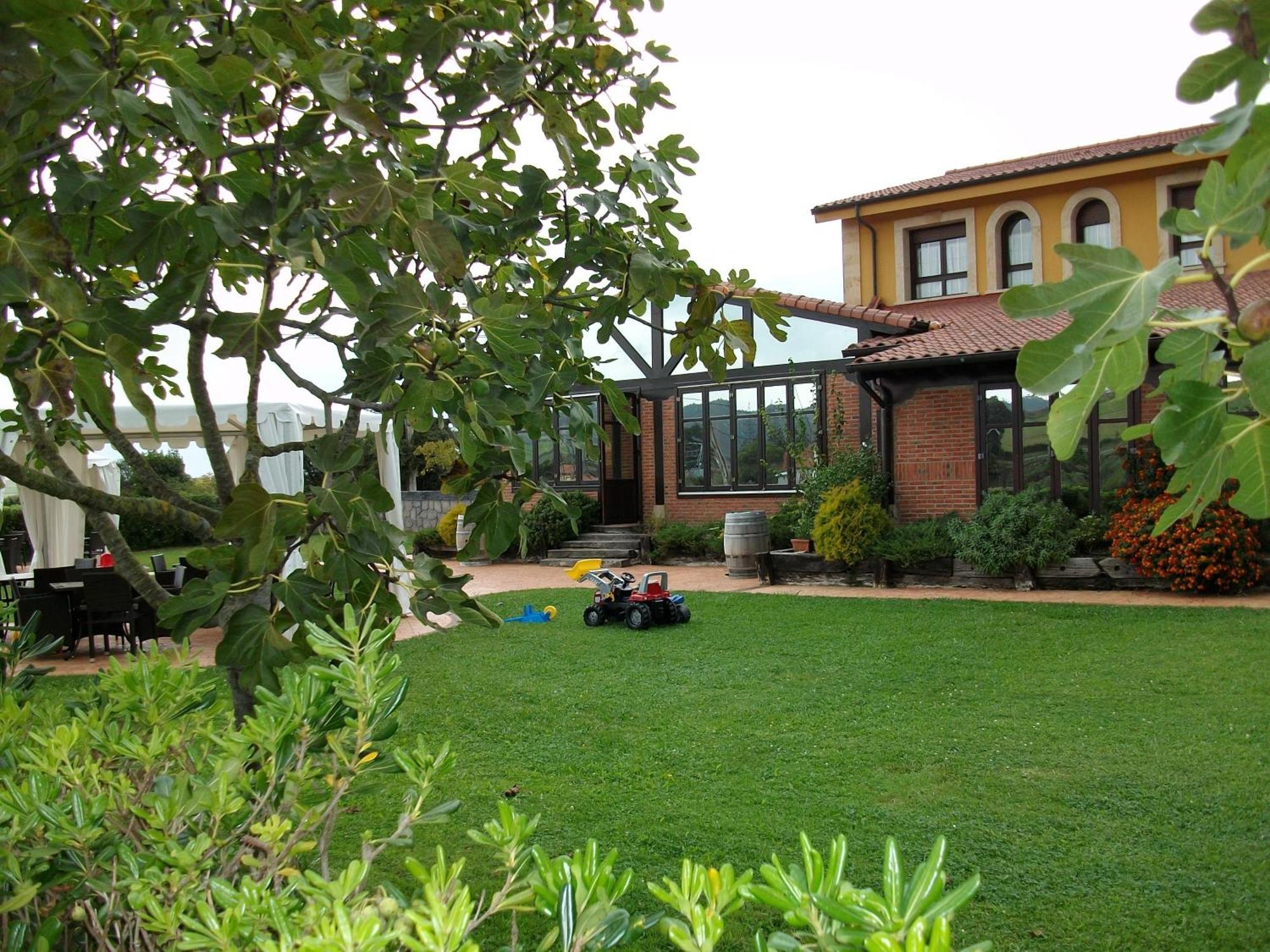 Hotel Casa De Labranza Ria De Castellanos Arnuero Esterno foto